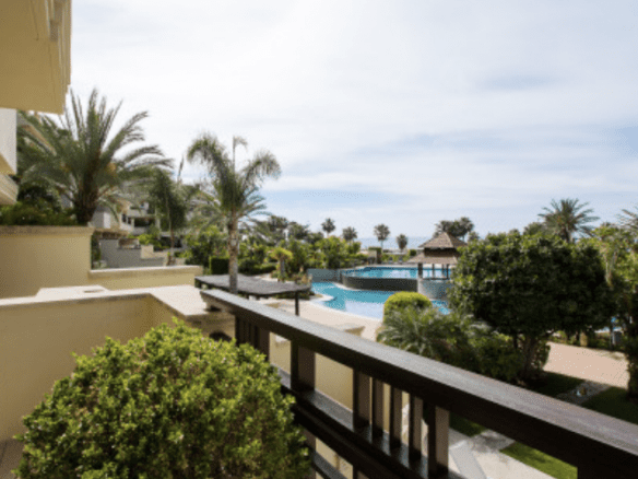 Laguna de Banus Apts & Penthouses for sale & rent