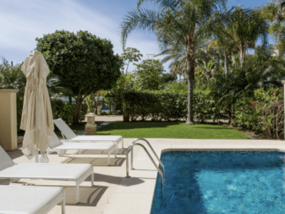 Laguna de Banus Apts & Penthouses for sale & rent