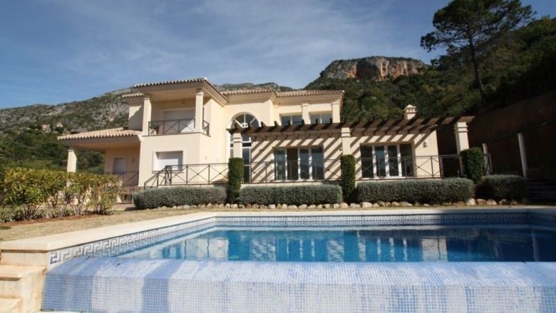 REDUCED Near Puerto Banus.Villa 10.000m2 plot great views