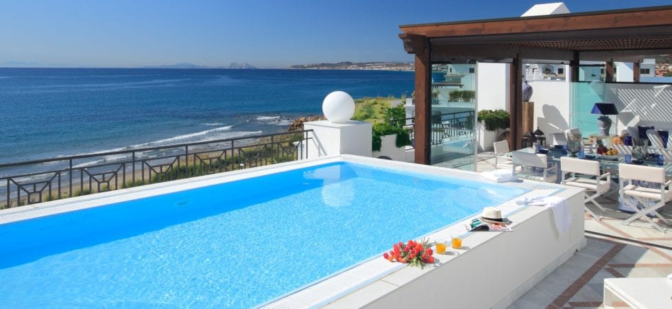 Costa del Sol 5 bedroom penthouse for sale beachfront Costa del Sol.Beachfront Penthouse 5 bedrooms seaviews