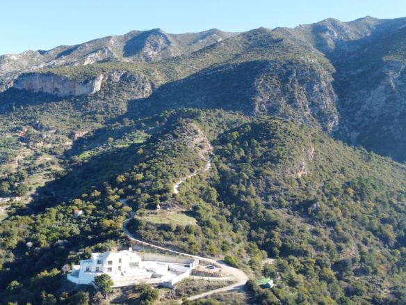 Reduced – 10min Puerto Banus – Modern Hilltop villa -Sea views