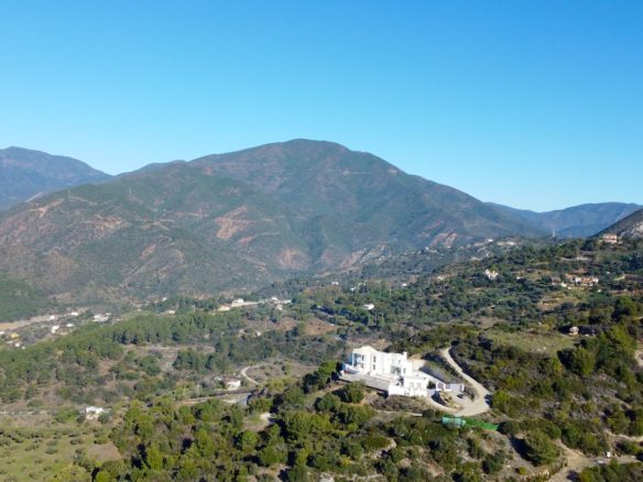 Reduced – 10min Puerto Banus – Modern Hilltop villa -Sea views