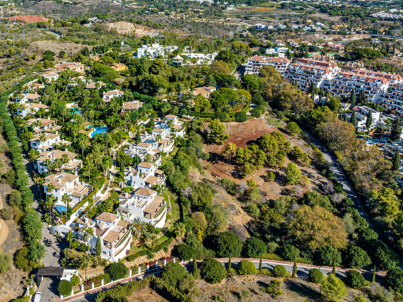 For sale 🌟 Villa Lomas de  Marbella 5B Modern villa – Gated – Tropical Garden