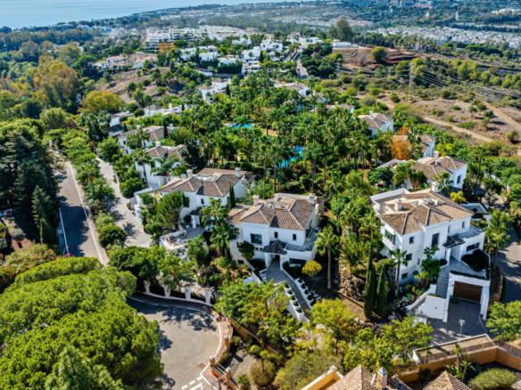 For sale 🌟 Villa Lomas de  Marbella 5B Modern villa – Gated – Tropical Garden