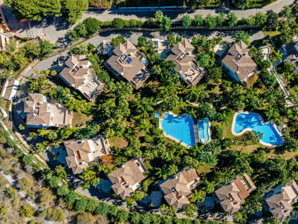 For sale 🌟 Villa Lomas de  Marbella 5B Modern villa – Gated – Tropical Garden