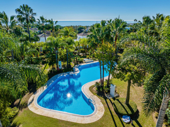 For sale 🌟 Villa Lomas de  Marbella 5B Modern villa – Gated – Tropical Garden
