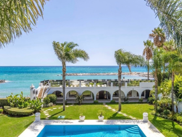 For Rent – Puerto Banus – Beach front Mansion