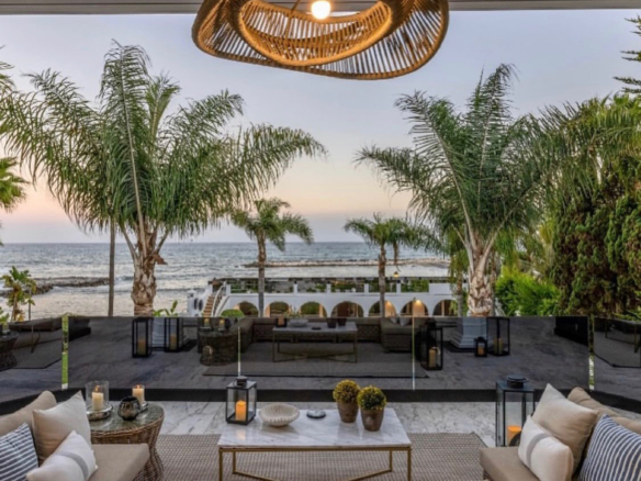 For Rent – Puerto Banus – Beach front Mansion