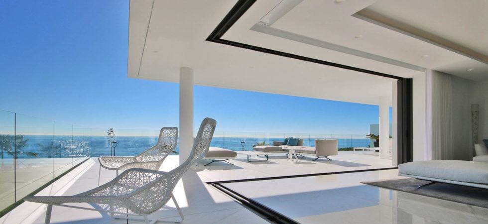 For sale  – EMARE Luxury Beachfront Apt. & Penthouse  10min from Puerto Banus 🏖️