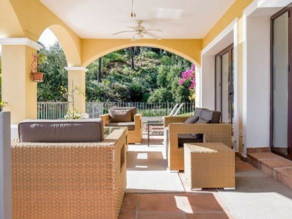 Monte Mayor – Bargain villa with Sea views Gated community