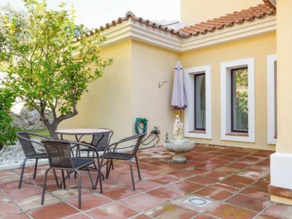Monte Mayor – Bargain villa with Sea views Gated community