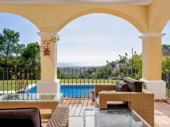 Monte Mayor – Bargain villa with Sea views Gated community