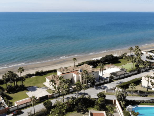 Marbella East – Beachfront  Mansion for sale