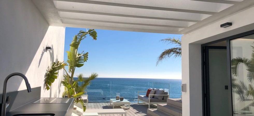 Estepona Beach – 50  Townhouses of 3, 4 & 5 bedrooms