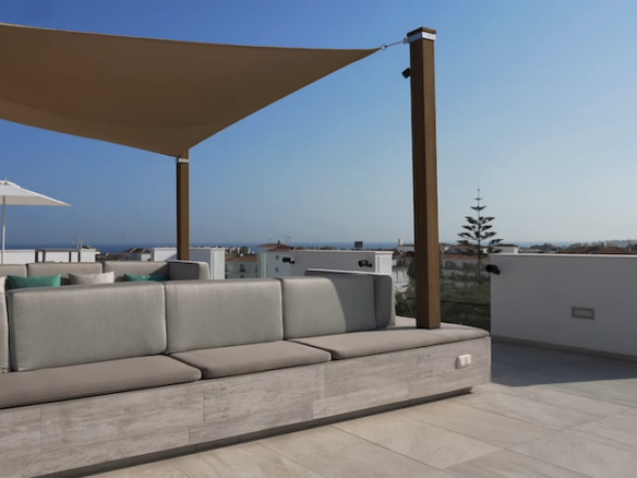 For sale- Nueva Andalucia – Modern villa  – Guest house – Gated