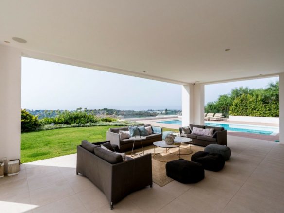 SOLD – Benahavis – Modern villa – Panoramic Sea & Golf views