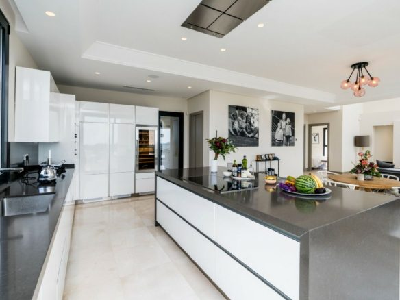 SOLD – Benahavis – Modern villa – Panoramic Sea & Golf views