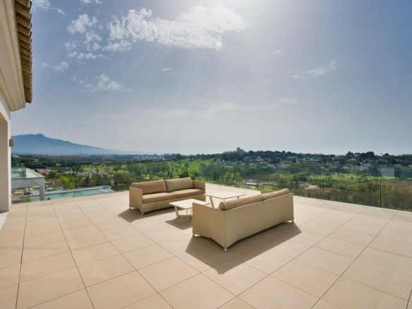 SOLD – Benahavis – Modern villa – Panoramic Sea & Golf views