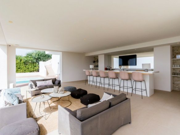 SOLD – Benahavis – Modern villa – Panoramic Sea & Golf views