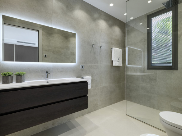 SOLD – LA VILLA – Nueva Andalucia – 9B Modern villa – Panoramic views