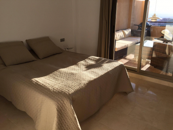 Señorio de cifuentes  Benahavis  – Penthouse & Apts for sale