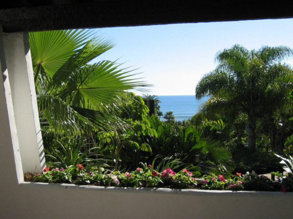 MARINA PUENTE ROMANO Apartments & Penthouses for sale