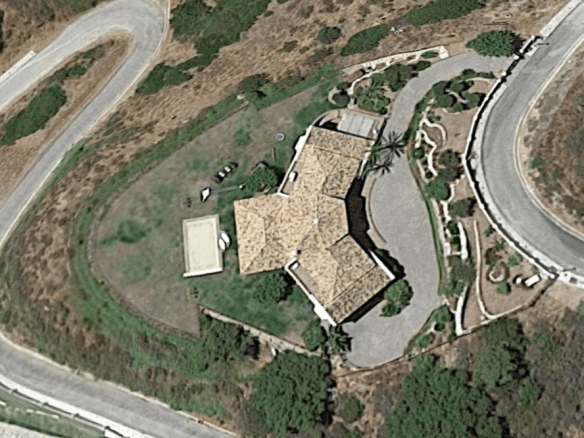 Benahavis Mansion in gated community with incredible Seaviews