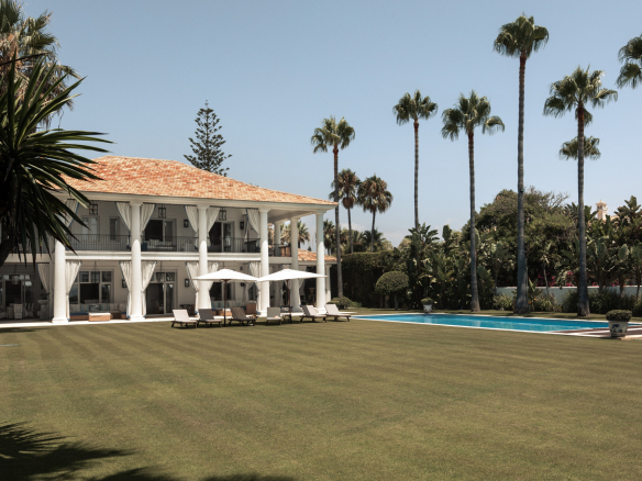 Reduced – Marbella west – Beachfront Villa for sale & rent