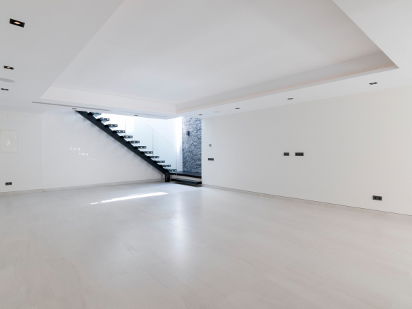 Beach villa – Marbella East 6bedroom modern villa for sale