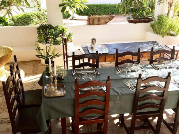 🏨 Boutique Hotel for Sale in Estepona – Short Distance to Town 🏖️🌴