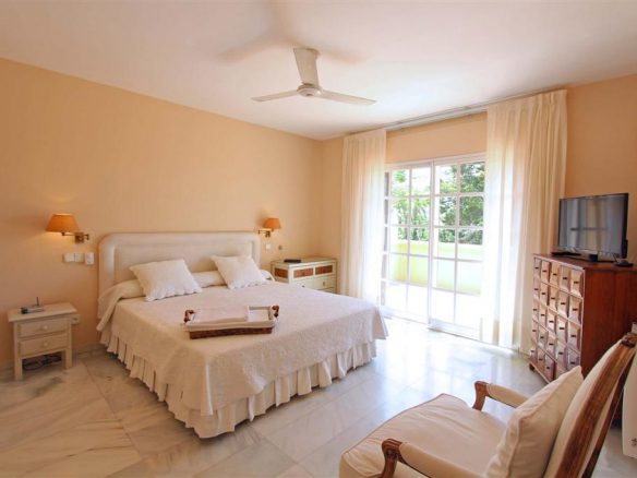 Nueva Andalucia villa to rent short & long term