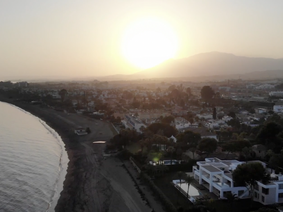 Beachfront Mansion – 10 min  Puerto Banus – RENT