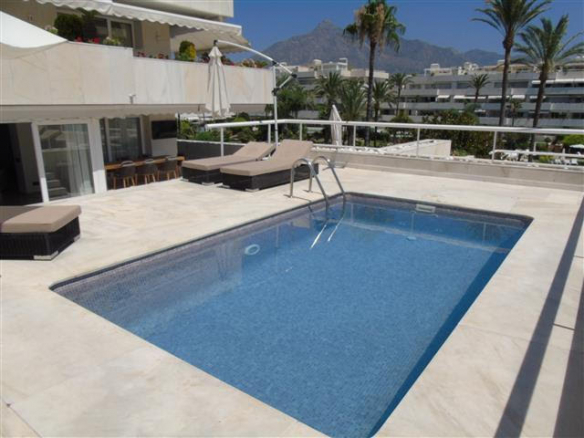 Los Granados de Banús  3 bedroom apartment for rent near Puerto Banus Sea views