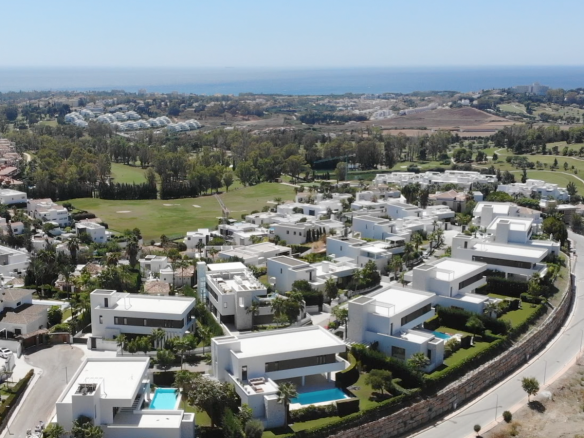 Benahavis.Modern sea view villa.Gated