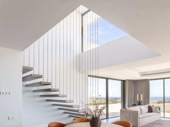 🏡 For Sale: Spectacular Modern Villa in La Quinta, Benahavís 🌅✨ Gated – Sea Views