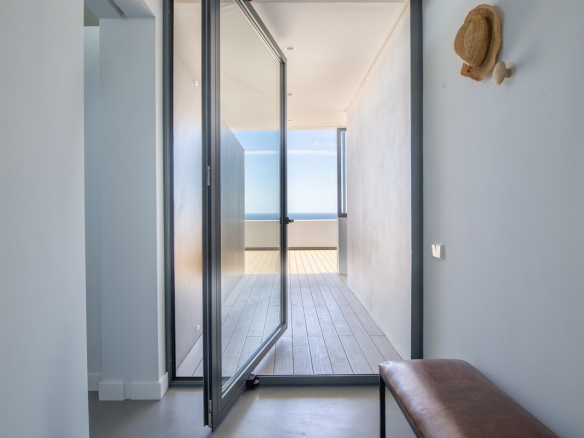 🏡 For Sale: Spectacular Modern Villa in La Quinta, Benahavís 🌅✨ Gated – Sea Views