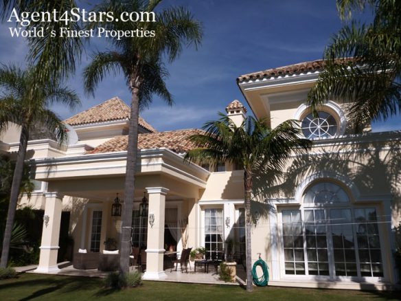 Sierra Blanca – Modern 7B villa –  Melvin Villarroel design