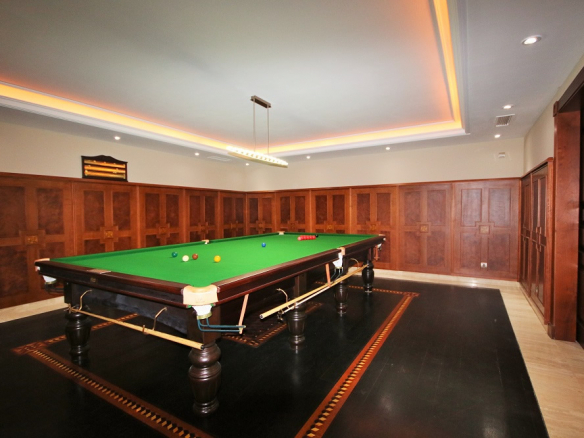 La Zagaleta 10 bedroom Mansion with Roof top pool