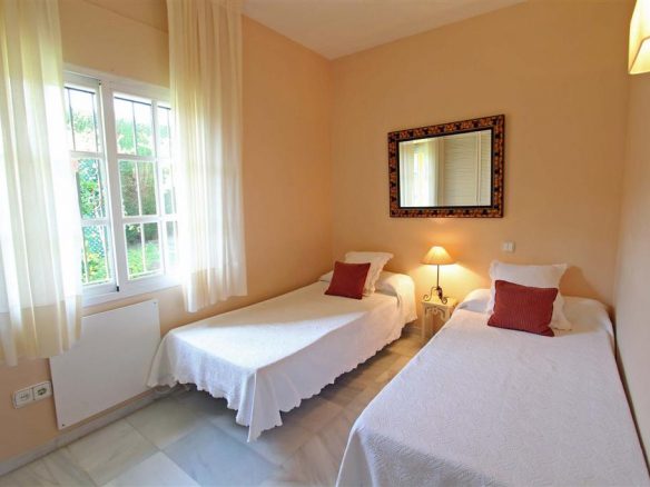Nueva Andalucia villa to rent short & long term