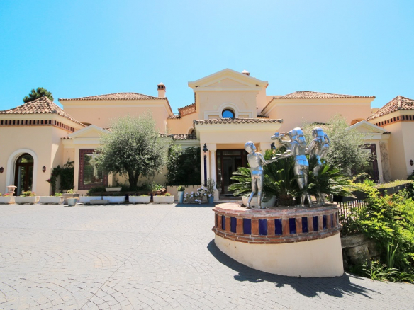 La Zagaleta 10 bedroom Mansion with Roof top pool