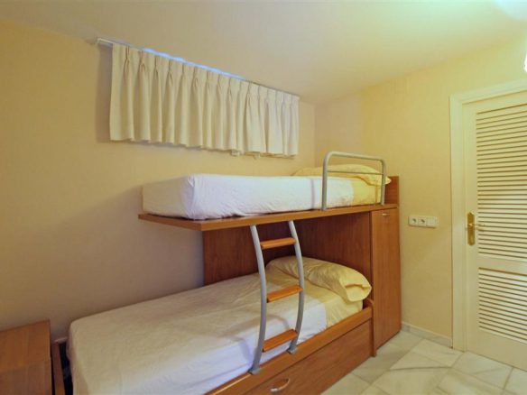 Nueva Andalucia villa to rent short & long term