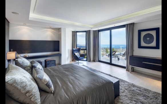 SOLD – La Zagaleta -Modern villa  – Sea views