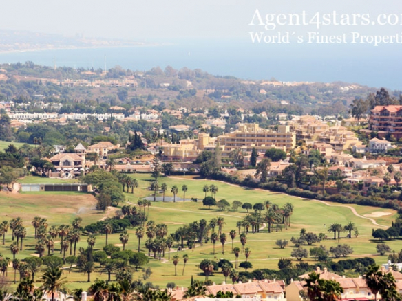 Benahavis – Hilltop Villa – Panoramic Views