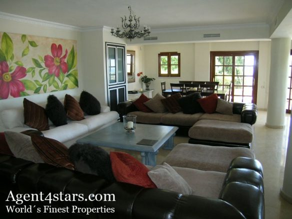 Benahavis – Hilltop Villa – Panoramic Views