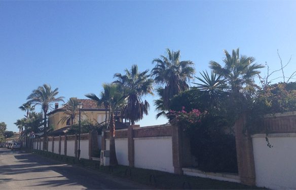 Marbella East – Beachfront  Mansion for sale