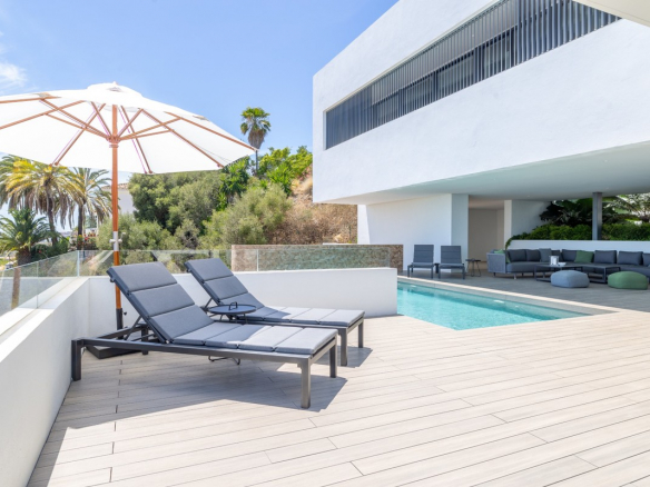 🏡 For Sale: Spectacular Modern Villa in La Quinta, Benahavís 🌅✨ Gated – Sea Views