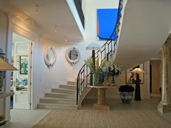 Reduced – Marbella west – Beachfront Villa for sale & rent