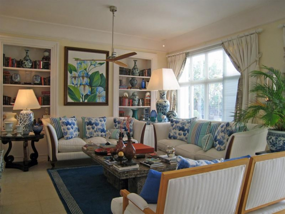Reduced – Marbella west – Beachfront Villa for sale & rent