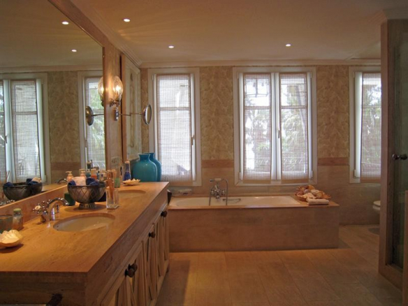 Reduced – Marbella west – Beachfront Villa for sale & rent