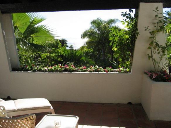 MARINA PUENTE ROMANO Apartments & Penthouses for sale